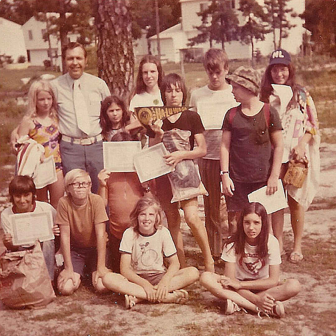 Neighborhood youth group on an excursion 1973 Neighborhood youth group on an excursion 1973