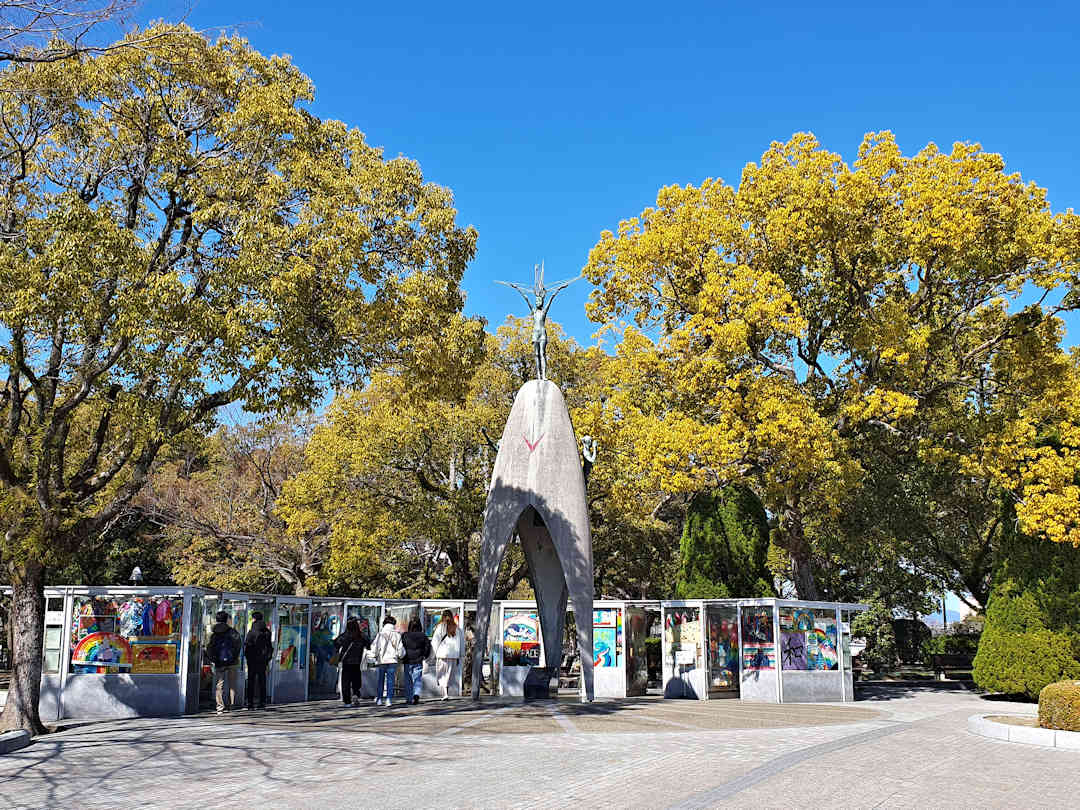 children's peace monument hiroshima