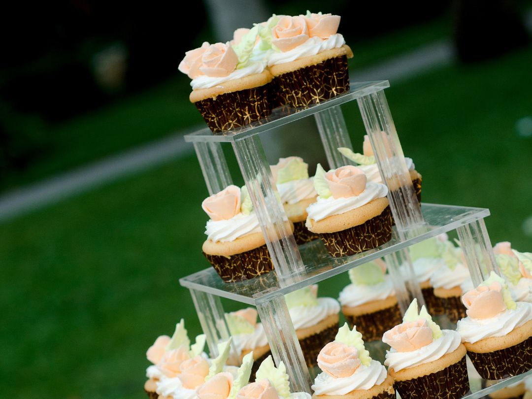 Cup cakes as the wedding cake