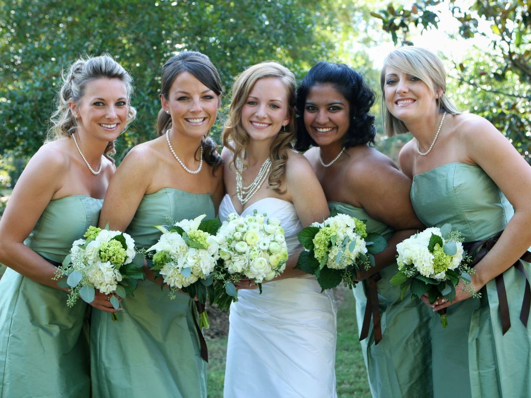 Female bridal party