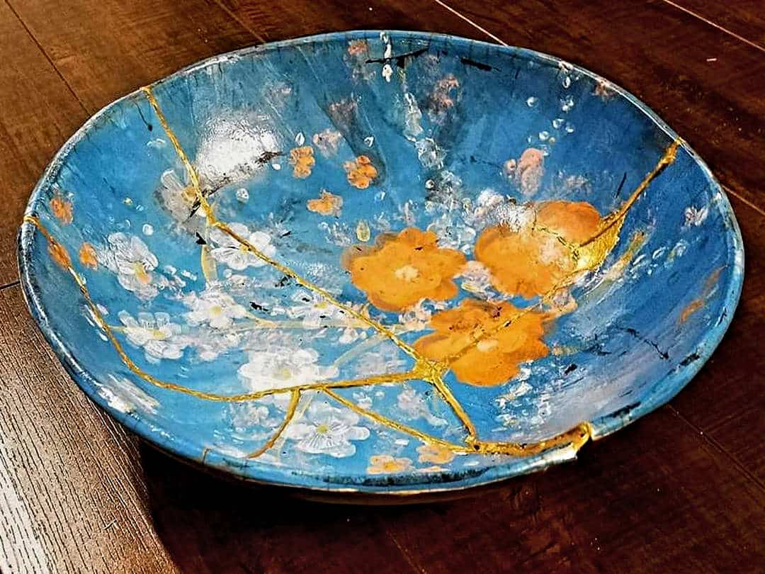 Hand painted Kintsugi pottery bowl Hand painted Kintsugi pottery bowl