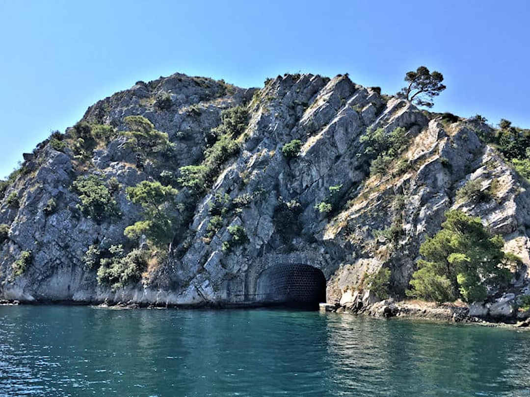 hitlers eyes near sibenik