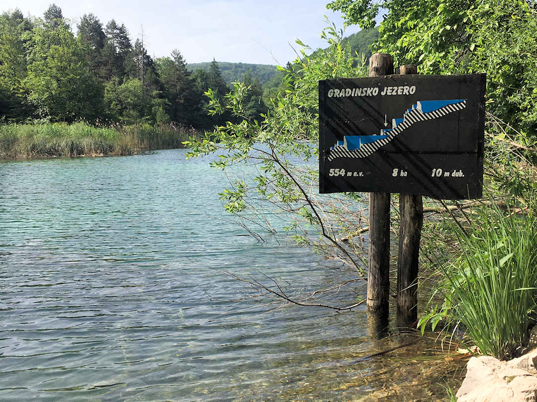 lake gradinsko sign