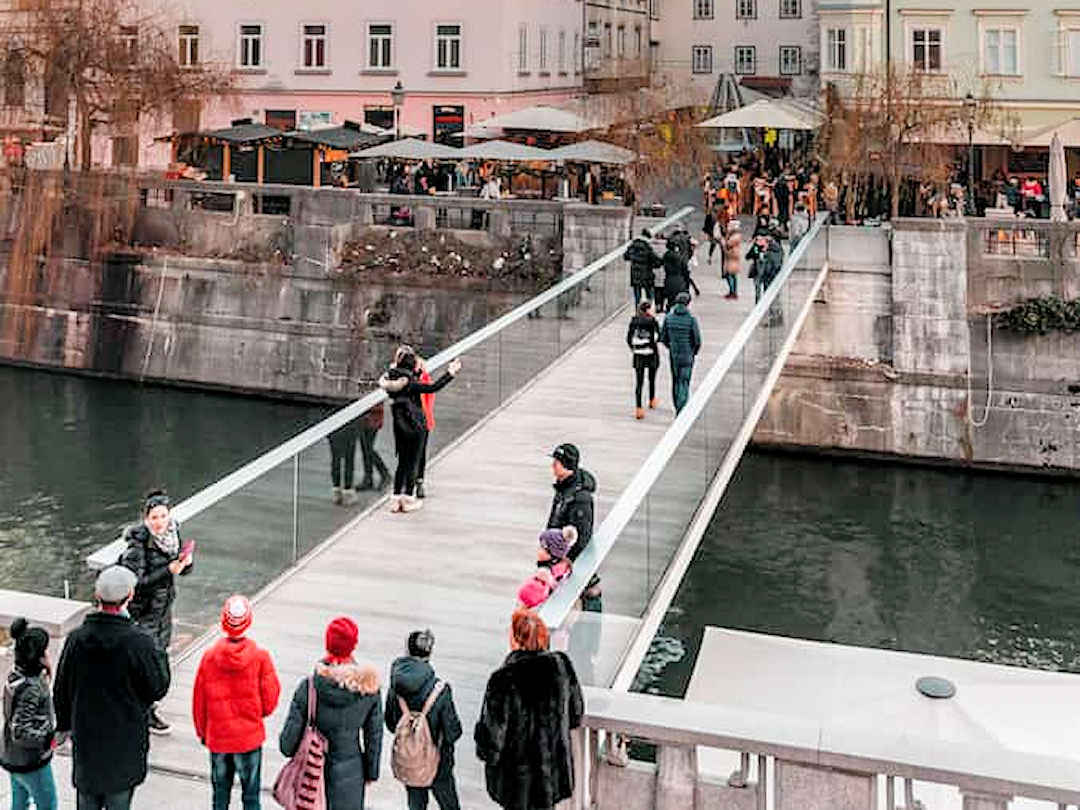 Ljubljana Bridge | Image courtesy of Rok ZABUKOVEC on unsplash