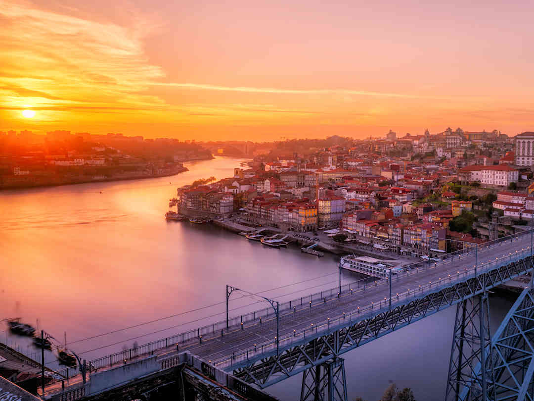 Porto sunset | Image courtesy of Everaldo Coelho