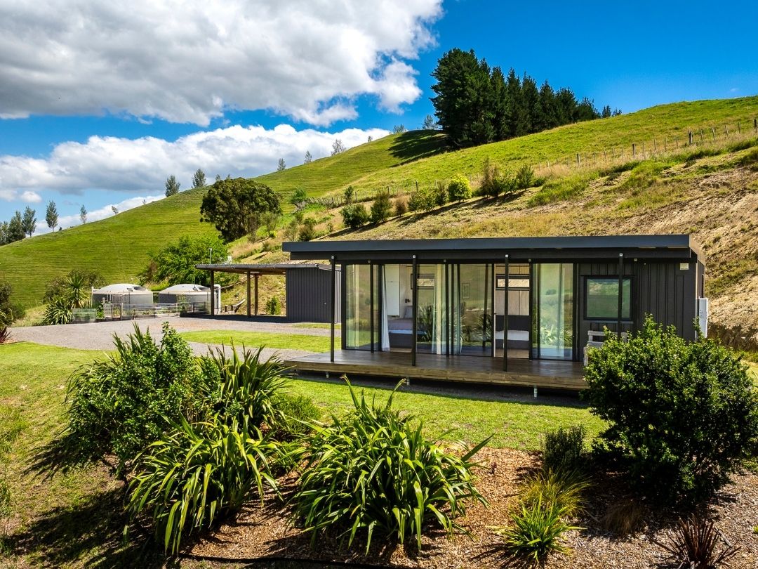 Tiny House Living in Poukawa, New Zealand Modern tiny house on rural hillside in Poukawa, New Zealand
