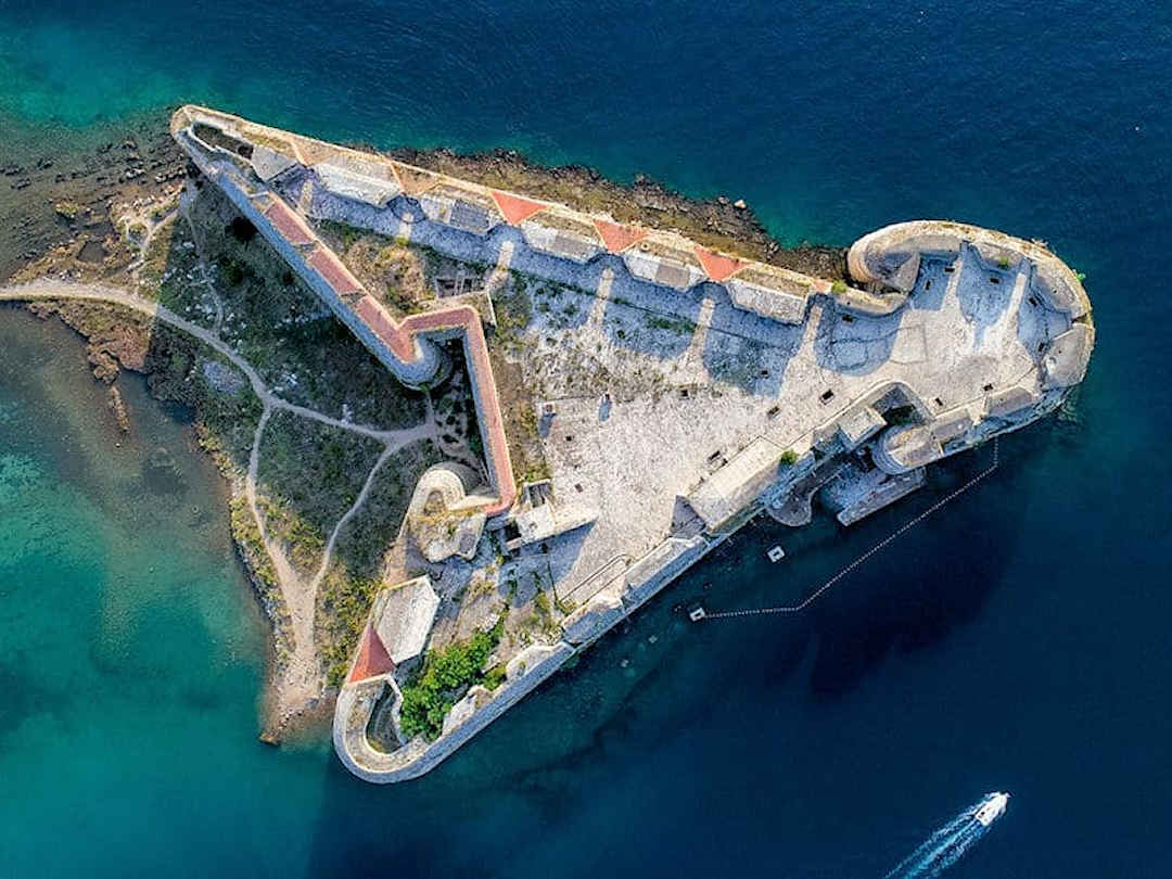st nicolas fortress near sibenik by sebastian gößl on pixabay st nicolas fortress near sibenik by sebastian gößl on pixabay