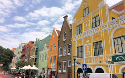 How much does it cost to explore Curaçao?